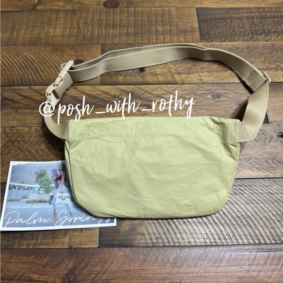 Aloha Collection Mini Hip Pack - Picture 4 of 8